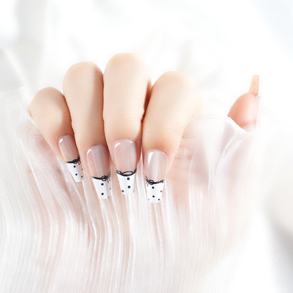 Elegant Designer Press-On Nail Set Bowlift