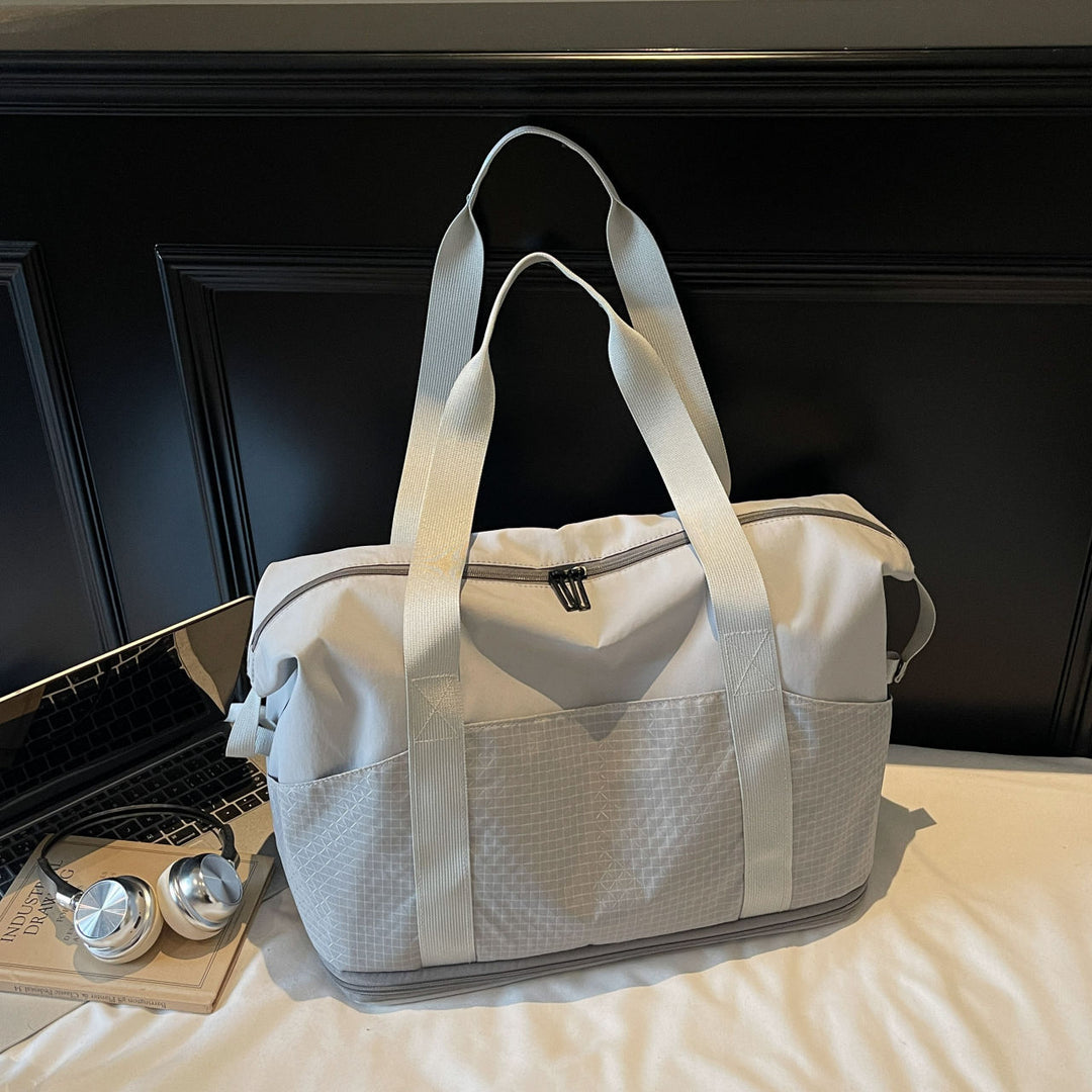 Spacious Utility Gym Tote Bowlift