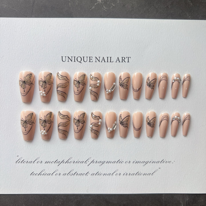 Artificial nails with filigree butterfly design Bowlift