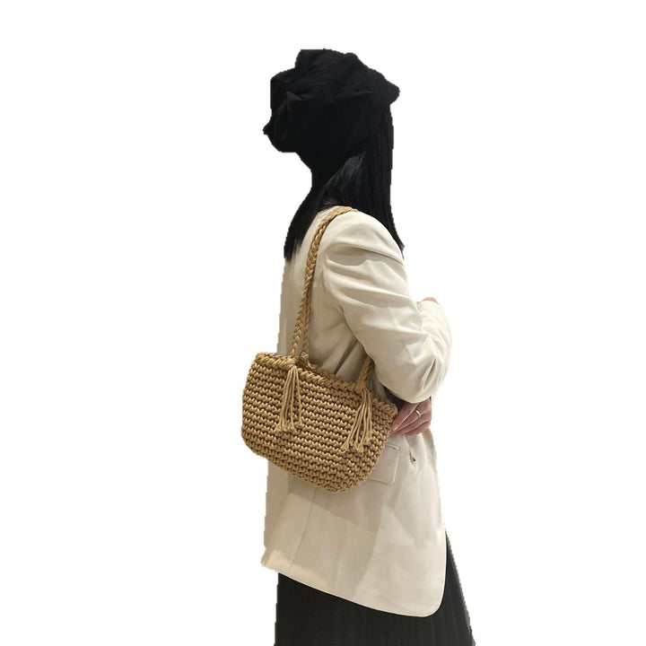 Hand-knotted shoulder bag with decorative pleating technique Bowlift
