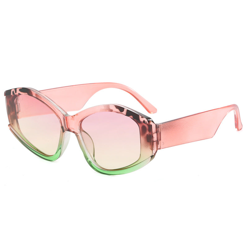 Women’s fashionable sunglasses with distinctive, futuristic design Bowlift
