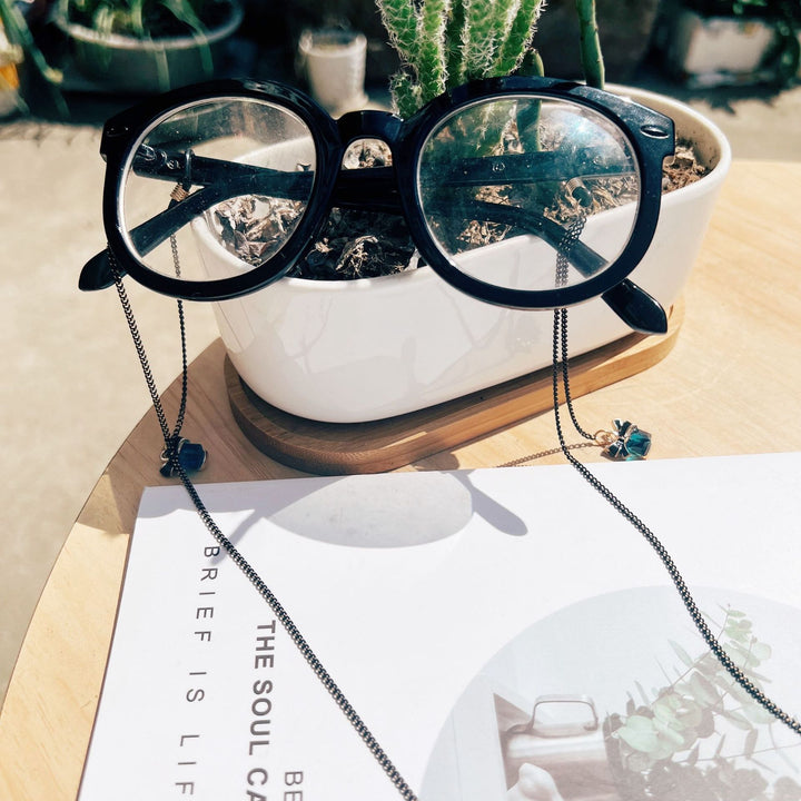 Adjustable Decorative Eyewear Chain Bowlift