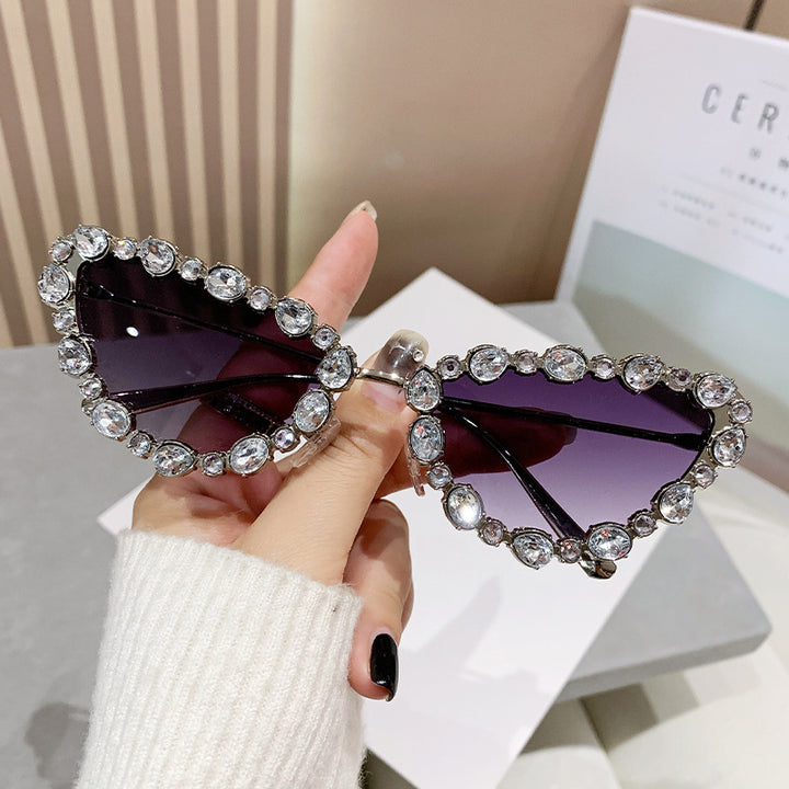 Ladies Glamorous Cat-Eye Sunglasses with Sparkling Rhinestone Details Bowlift