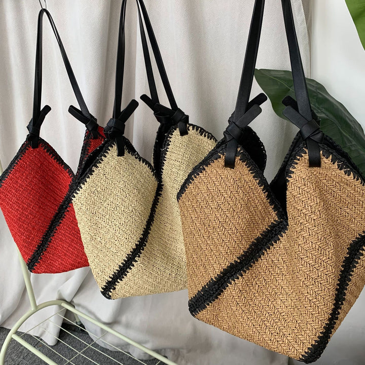 Generous shopping bag with handcrafted wave pattern Bowlift