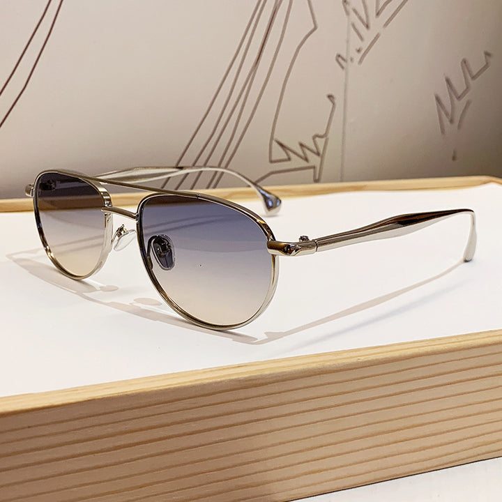 Ladies fashionable pilot sunglasses with elegant gold frame Bowlift
