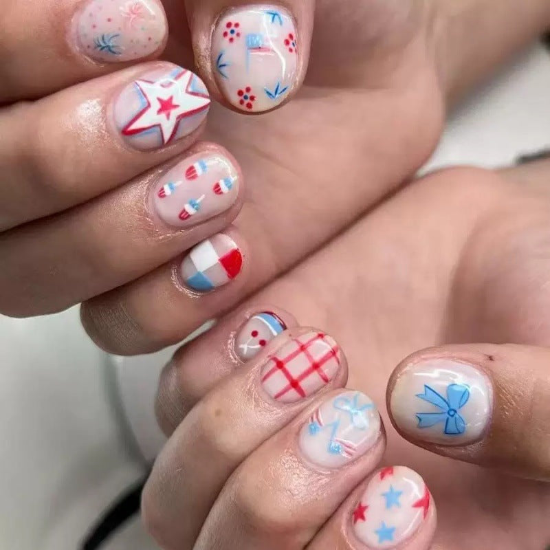Creative nail art with summer motifs Bowlift