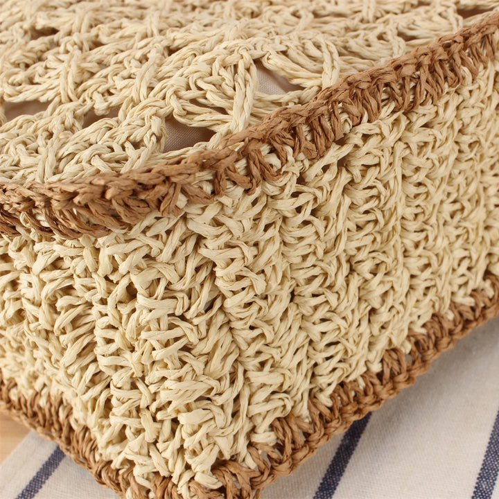 Handbag Made of Hand-Woven Natural Material with Appealing Tassel Detail Bowlift