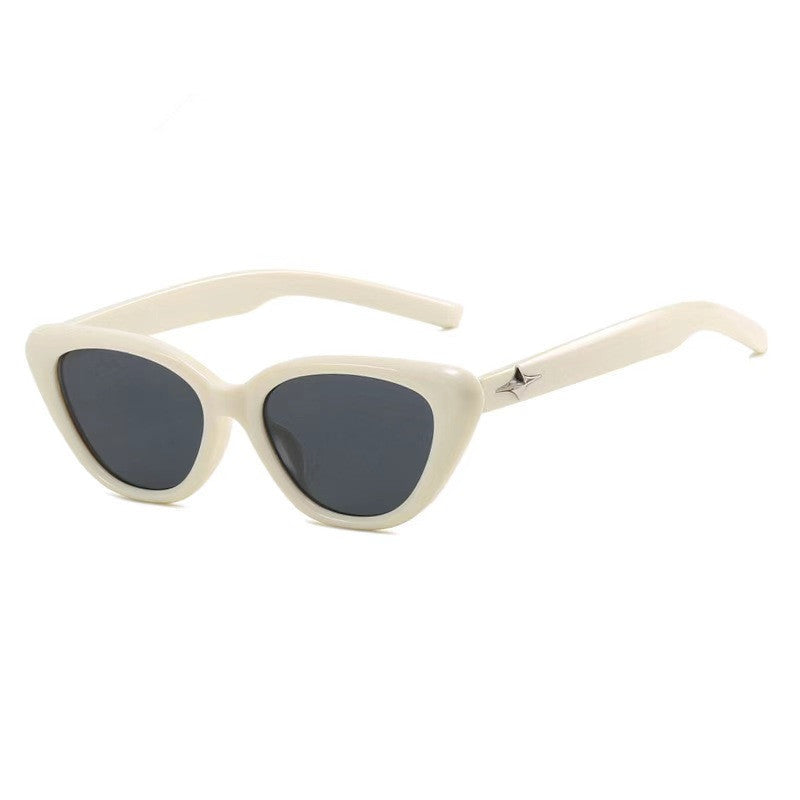 Stylish Cat-Eye Sunglasses Bowlift