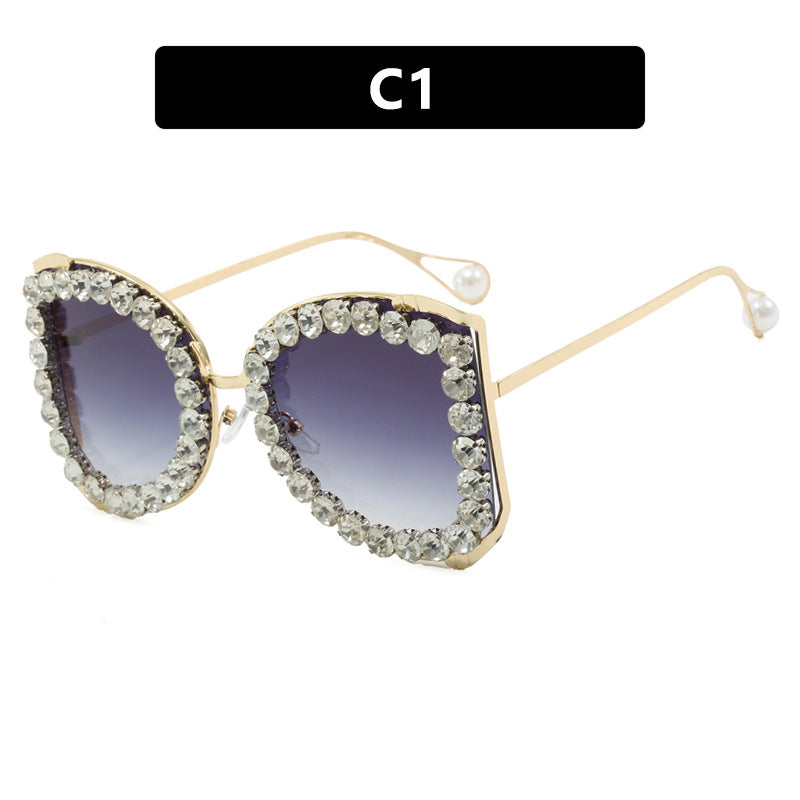 Women's extravagant cat-eye sunglasses with sparkling rhinestone frame Bowlift