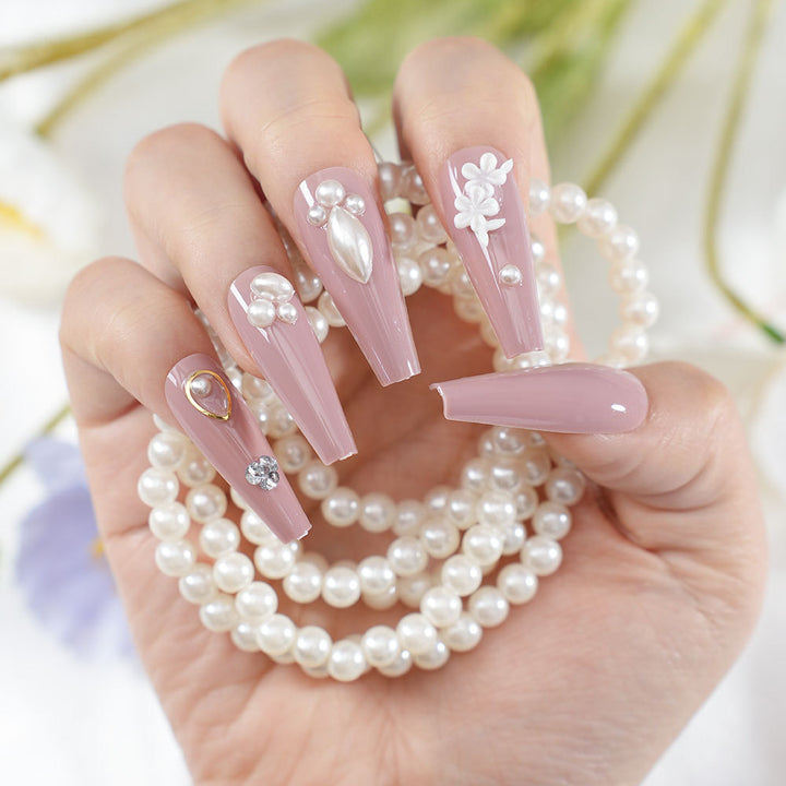 Decorative Press-On Nail Set Bowlift