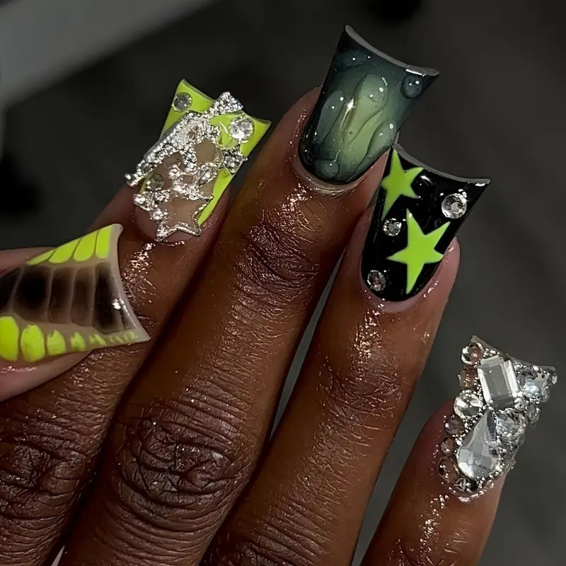 Creative Star-Embellished Press-On Nail Art Bowlift