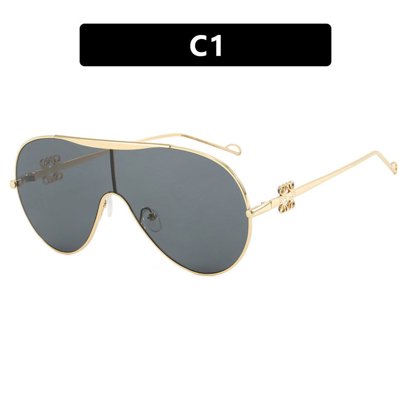 Ladies UV Protection Sunglasses in Fashionable Pilot Style Bowlift