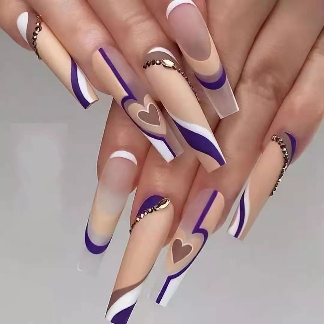 Artificial nails with creative heart design Bowlift