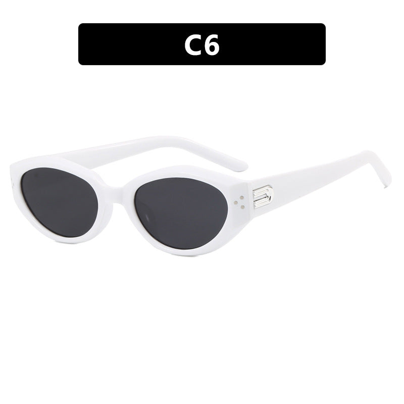 Women's Cat-Eye Sunglasses with Elegant Plastic Frame Bowlift