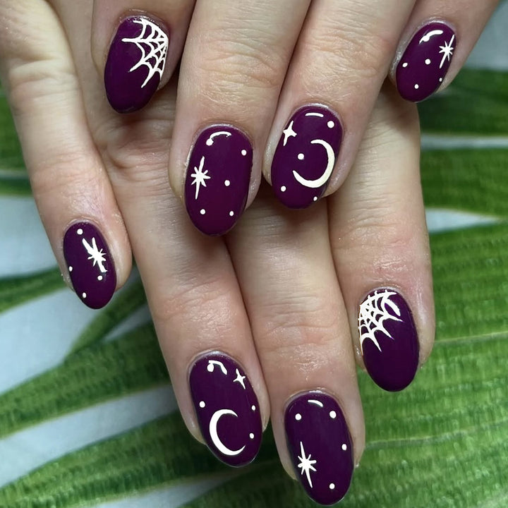 Whimsical Halloween-Themed Nail Art Bowlift
