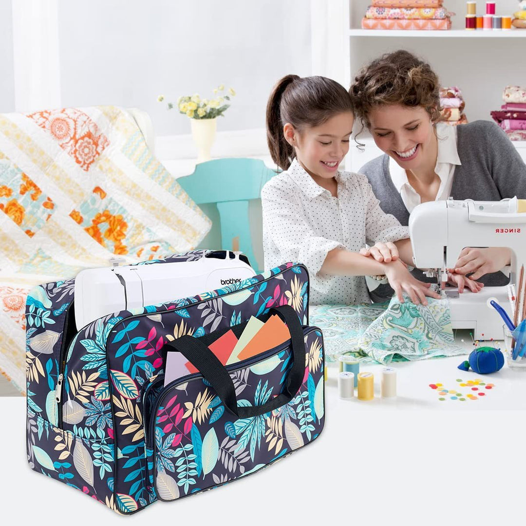 Practical travel bag with petal motif Bowlift