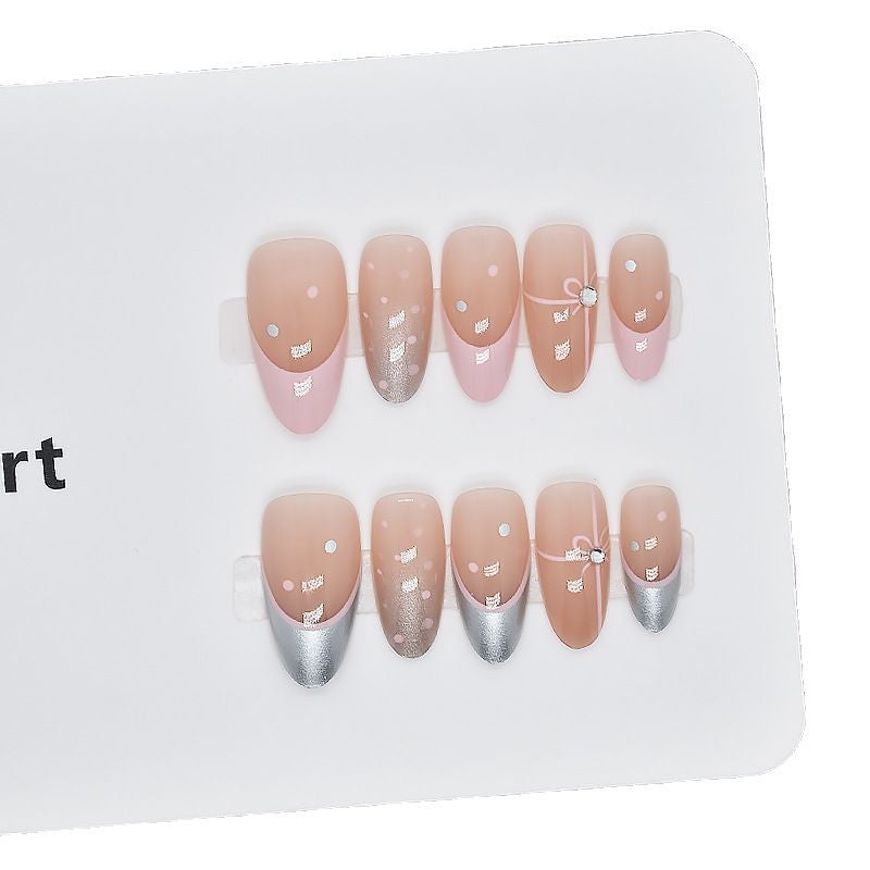 Decorative Glossy Press-On Nail Set Bowlift