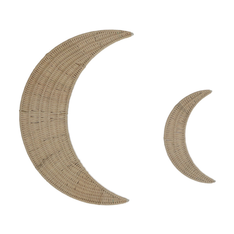 Wall decoration made of handwoven rattan in moon design Bowlift