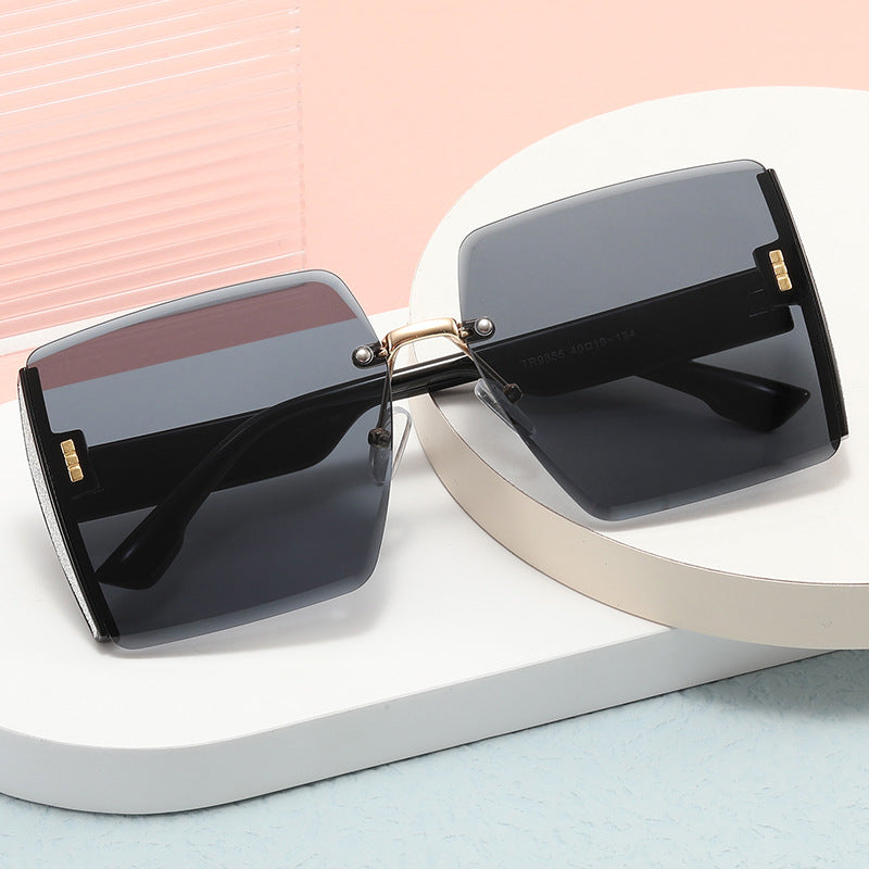 Women's Oversized Glamour Sunglasses Bowlift