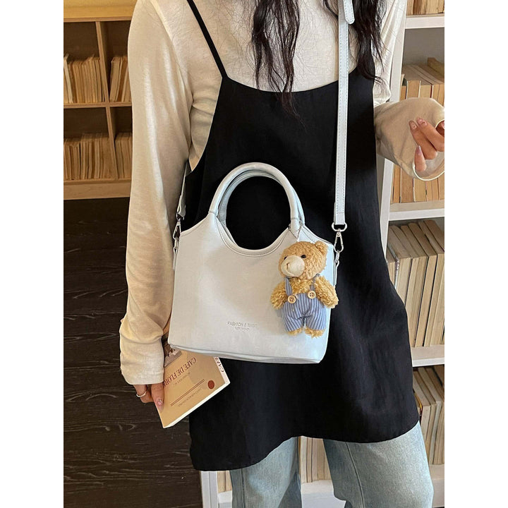 Sophisticated Designer Handbag Bowlift