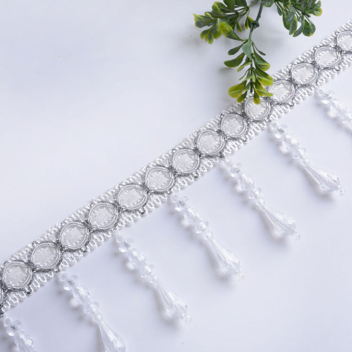 Embellished lace edge Bowlift