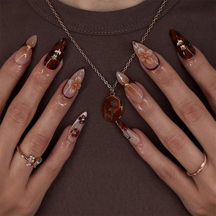 Artistic Press-On Nail Set with Elegant Floral Decor Bowlift