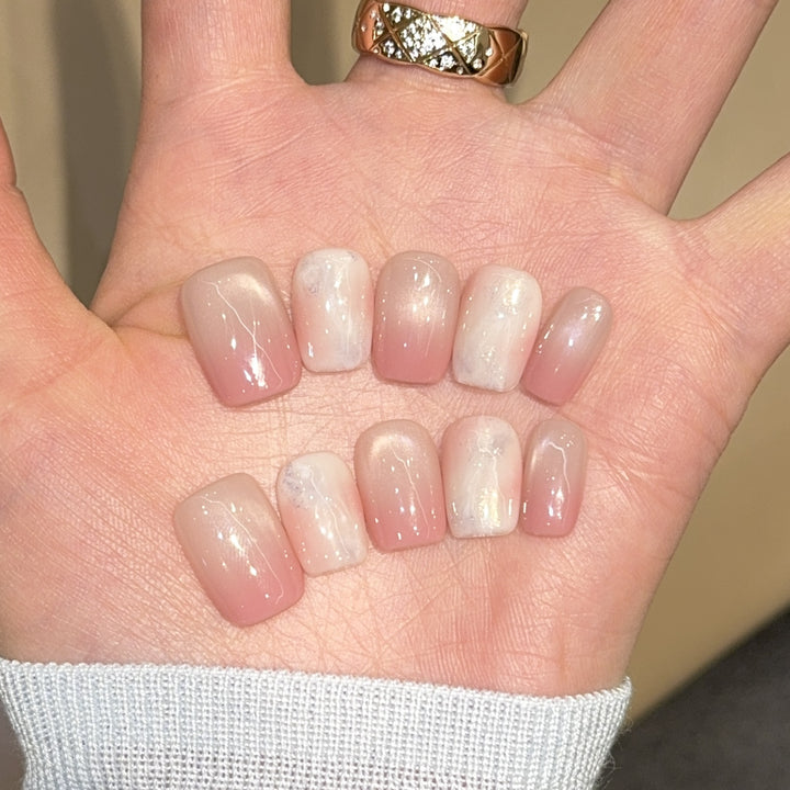 Artificial nails with elegant gradient colors and holographic accents Bowlift