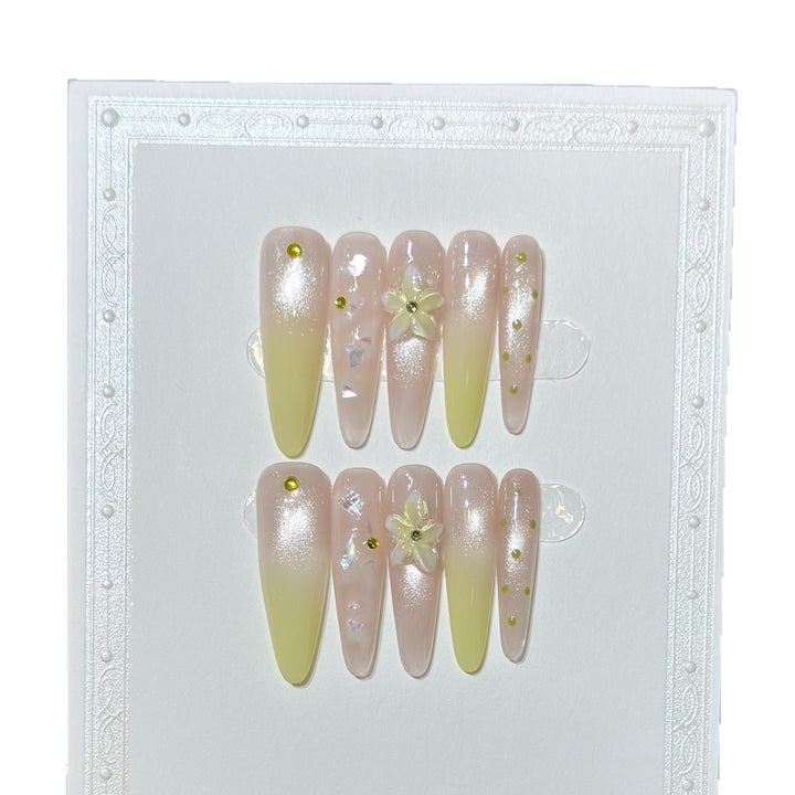 Elegant Long Stiletto Press-On Nail Art Set with Floral Accents Bowlift