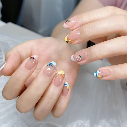 Artificial nails with cheerful flower designs Bowlift