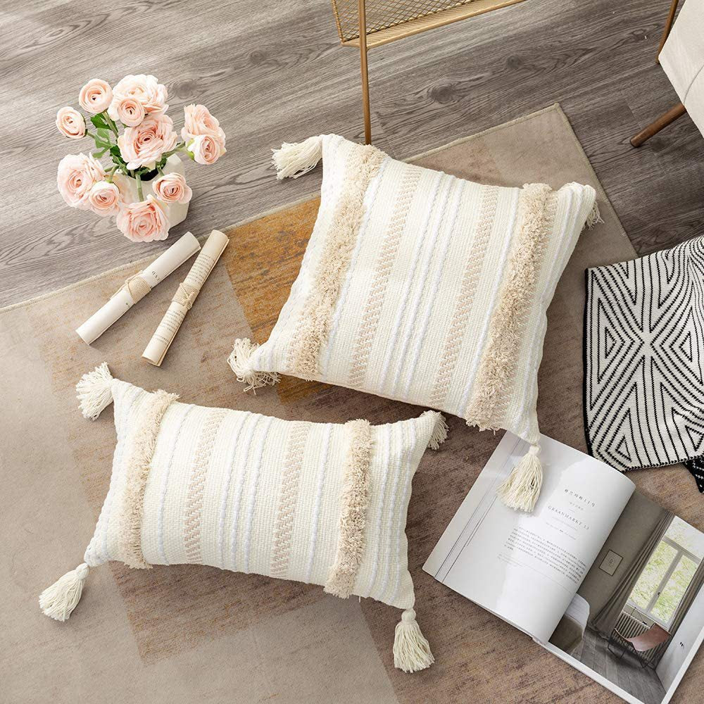 Women Structured Pillowcase with Tassels Bowlift