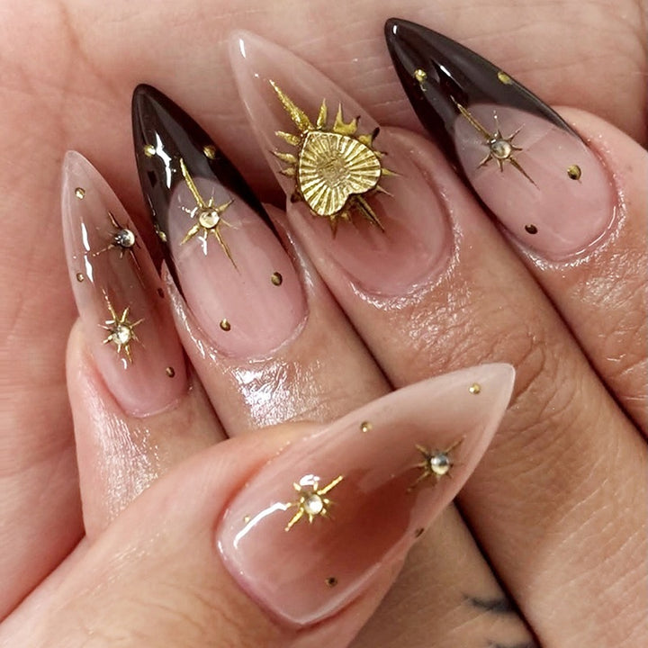 Art nail set with luxurious floral 3D decorations Bowlift