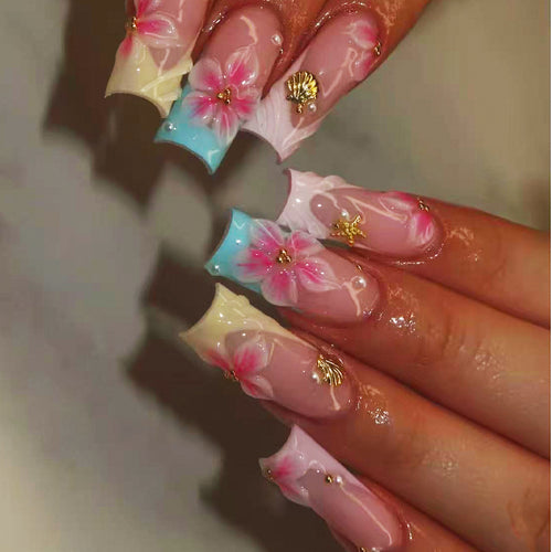 Floral Artisan Press-On Nail Set Bowlift