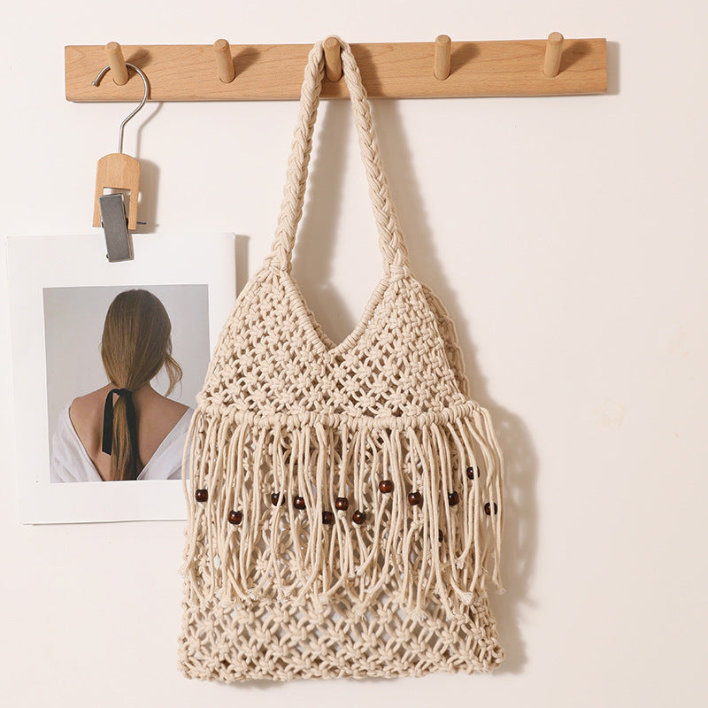 Crocheted beach bag with fringe details Bowlift