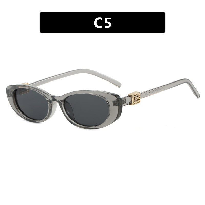 Women elegant Cat-Eye sunglasses with fine accents Bowlift