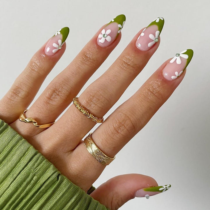 Decorative Floral Press-On Nail Art Set with 3D Flower Accents Bowlift