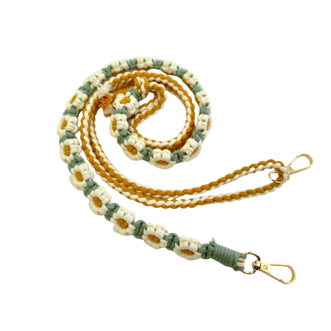Macrame Pet Leash with Floral Detailing Bowlift