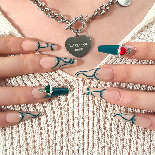 Artful nail decoration with elegant accents Bowlift
