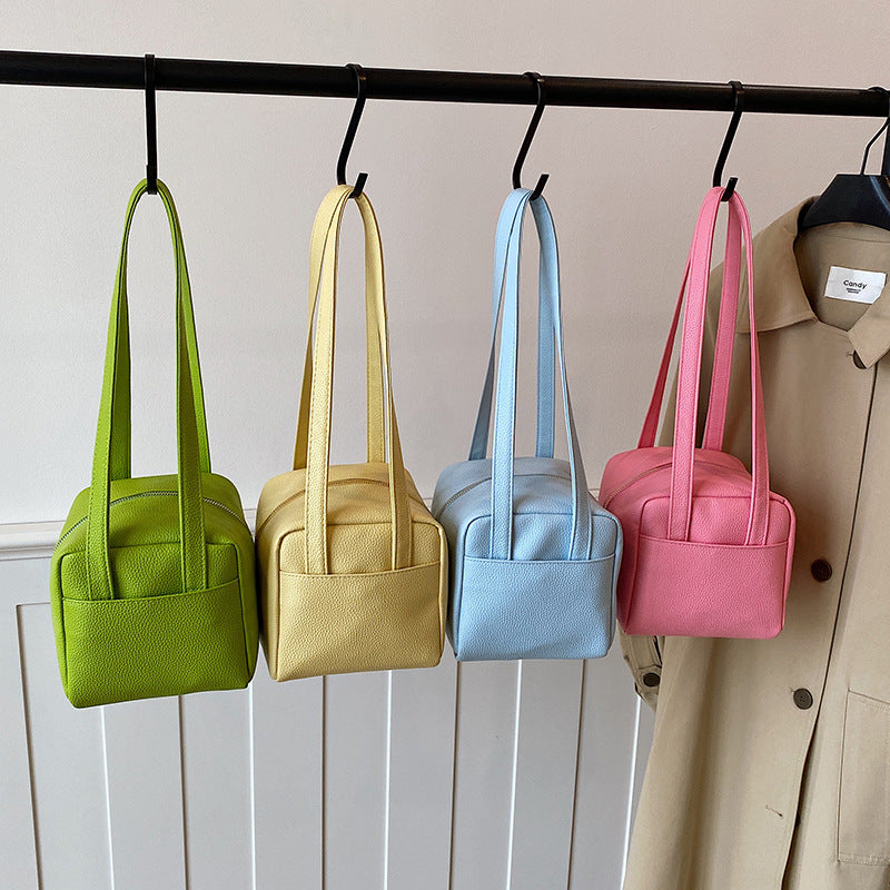 WoCompact Textured Handbag Bowlift