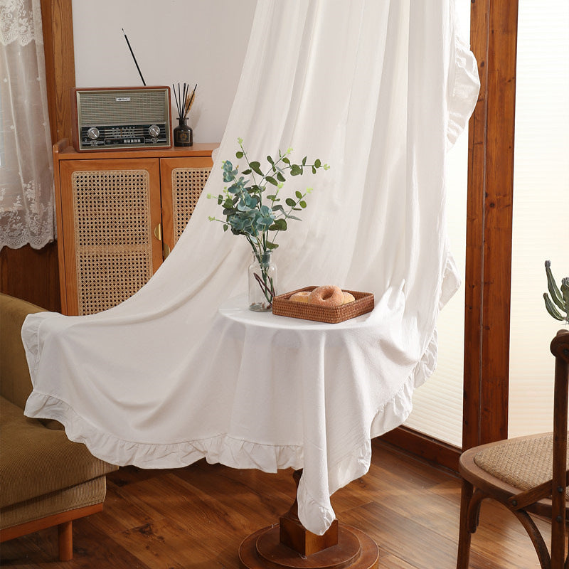 Ruffled Textured Table Cover