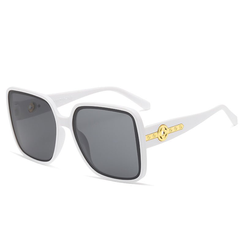 Women's fashionable square sunglasses with luxurious details Bowlift