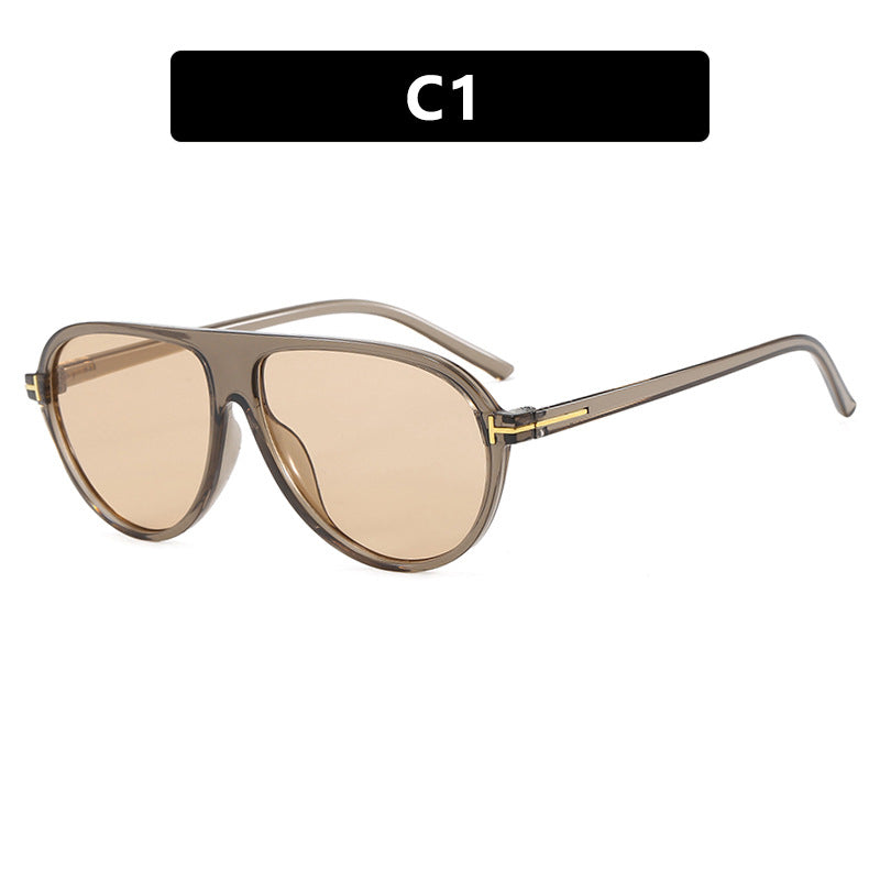 Ladies stylish sunglasses in aerodynamic design Bowlift