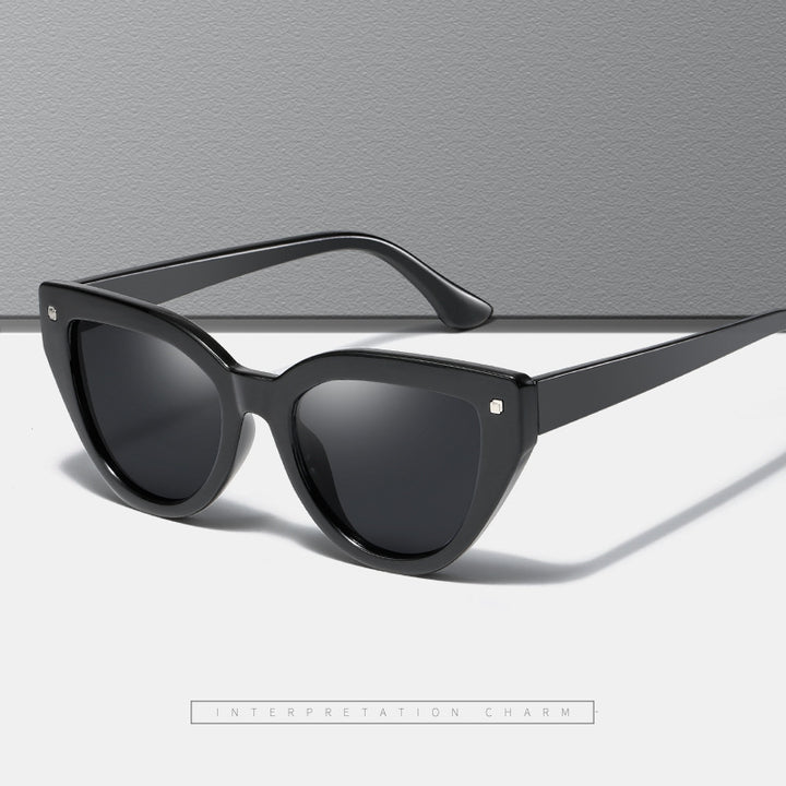 Women's Cat-Eye Sunglasses with Distinctive Animal Print Pattern Bowlift