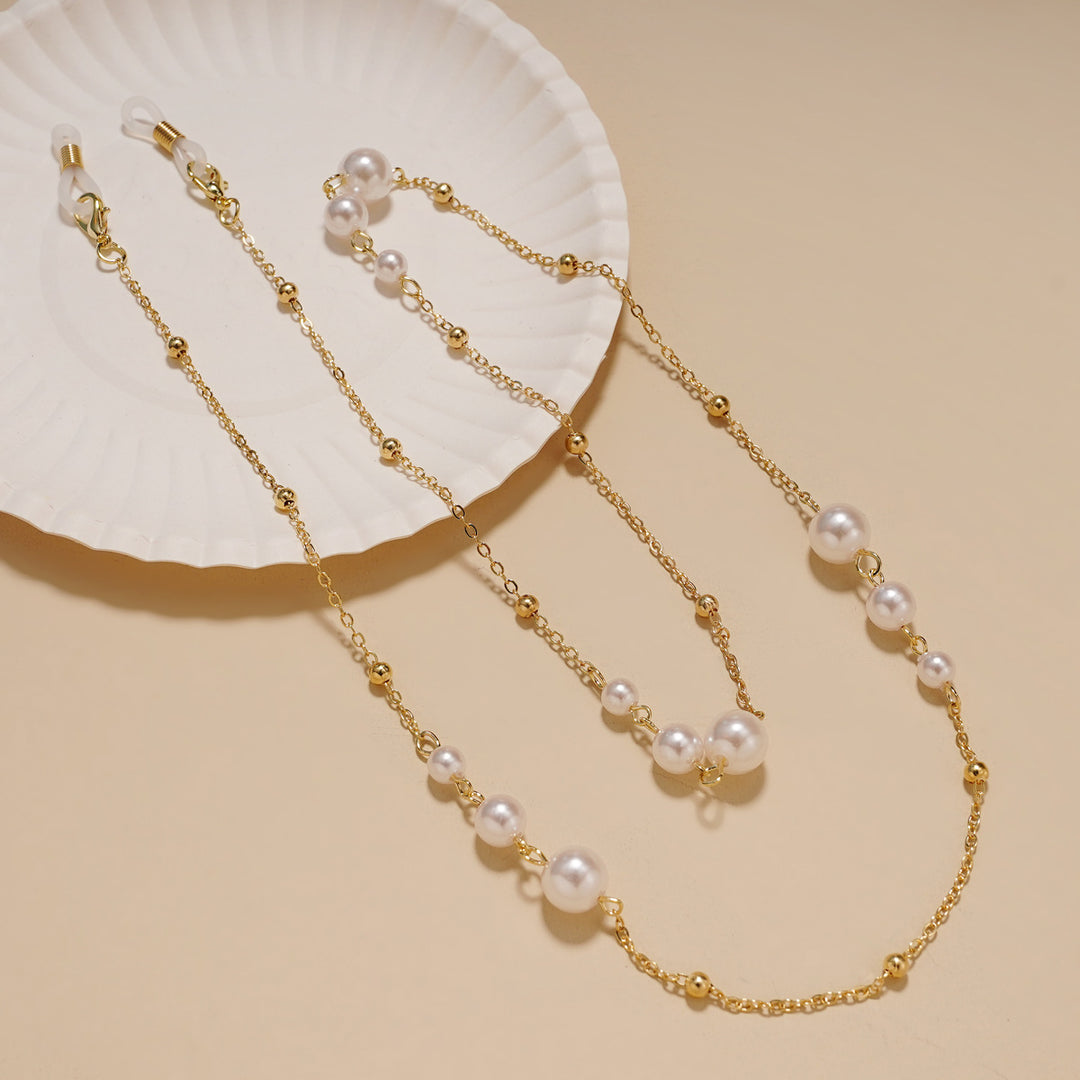 Fashionable Star-Embellished Eyewear Chain Bowlift