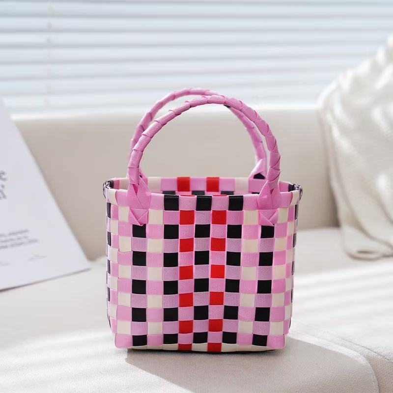 Handmade bag made of weather-resistant material Bowlift