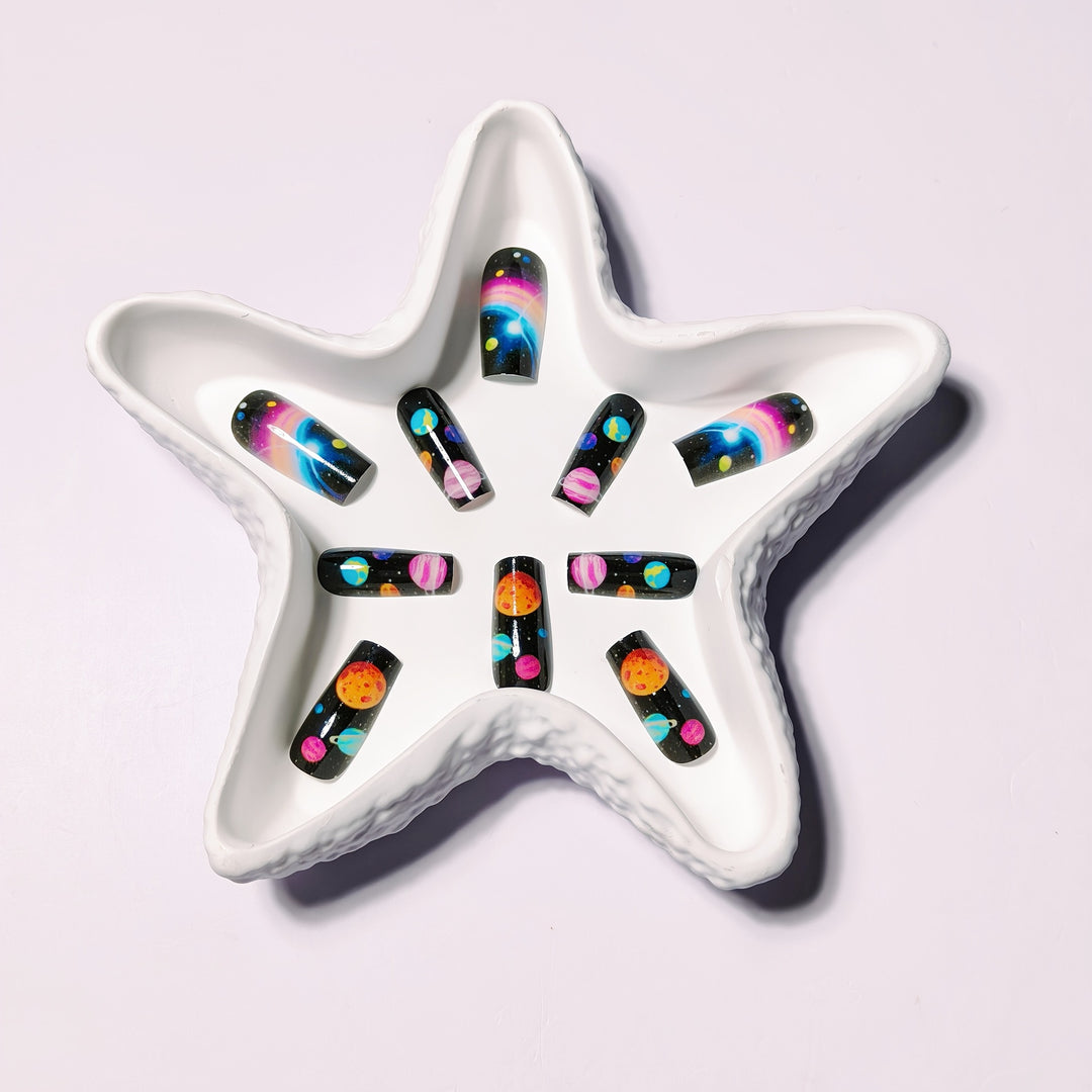 Celestial-Themed Nail Art Bowlift