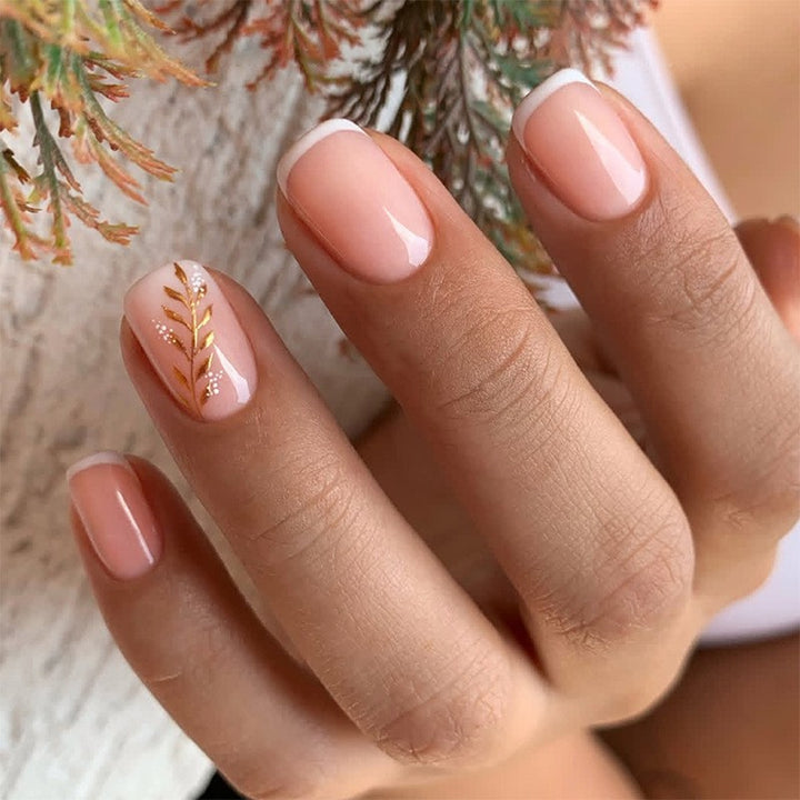 Artificial nail set with elegant high-gloss finish and natural look Bowlift