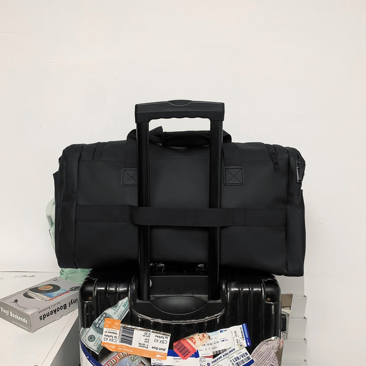 Multifunctional Sports Bag With Spacious Main Compartment And Practical Pockets Bowlift