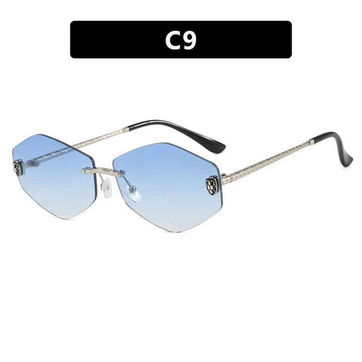 Women's geometric sunglasses in modern design with elegant metal frame Bowlift