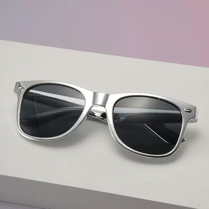 Classic Pilot Style Sunglasses Bowlift