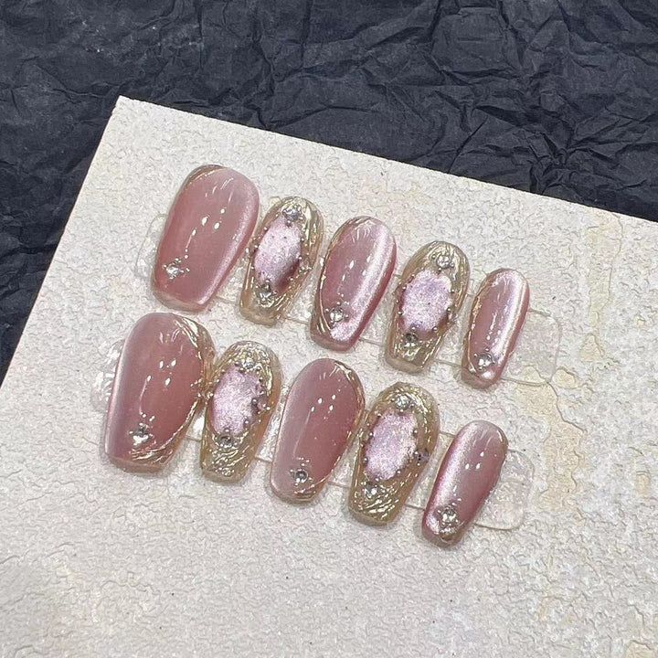Chic Press-On Nail Art Set Bowlift